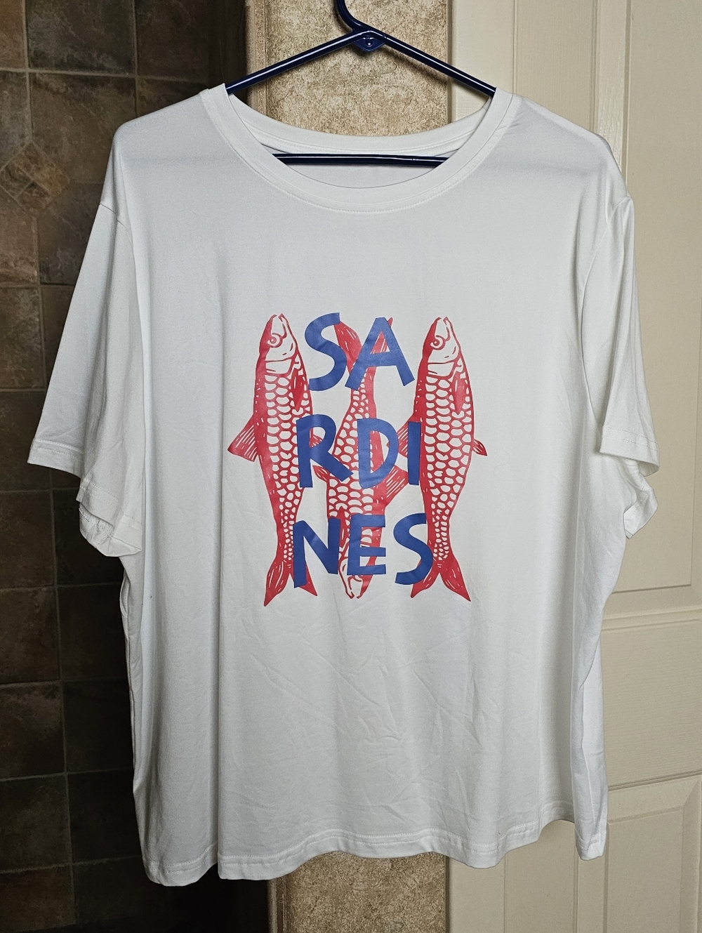 SHEIN Curve White 2XL Tee With Sardine Design